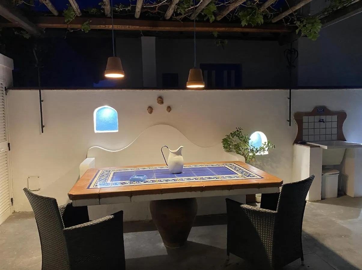 Bed and Breakfast La Giara Vulcano