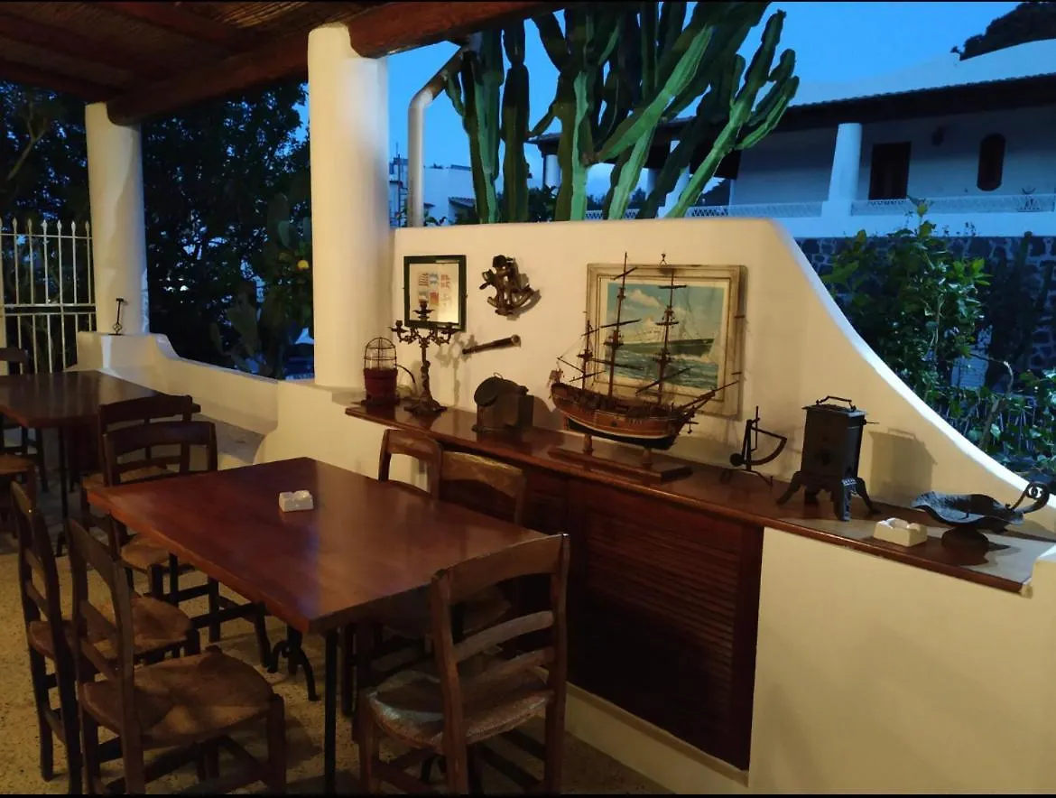 La Giara Bed & Breakfast Vulcano  Italy
