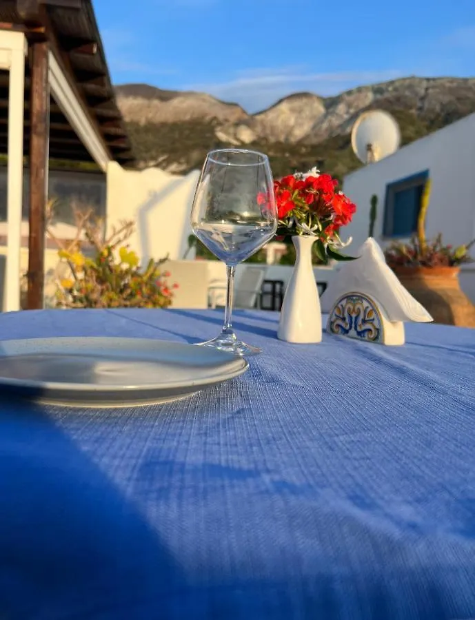 La Giara Bed & Breakfast Vulcano  Italy